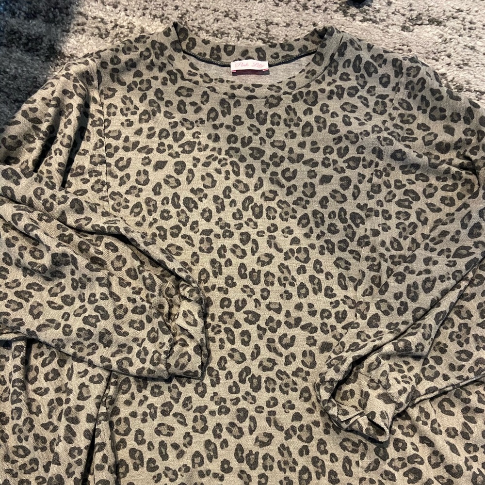 Pink lily pullover